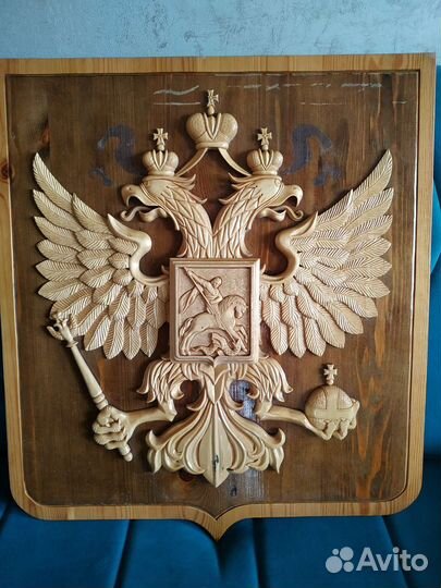 Герб России на стену из дерева