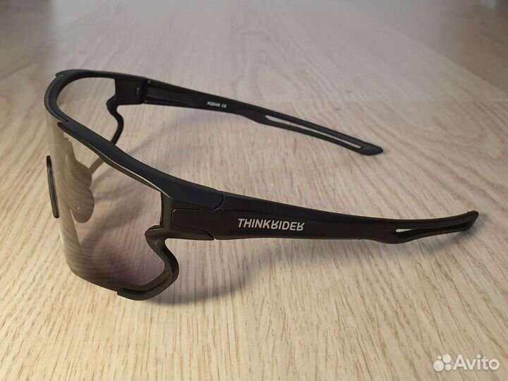 Спортивные фотохромные очки think rider