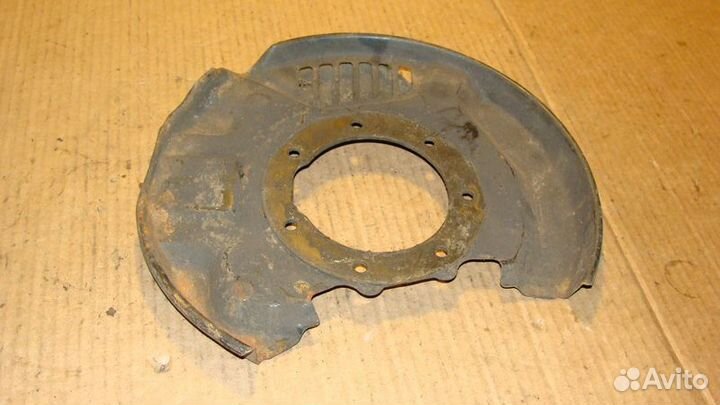 Пыльник поворотного кулака Toyota 4runner 90г