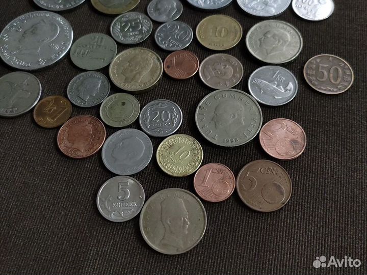 Монеты из разных стран мира