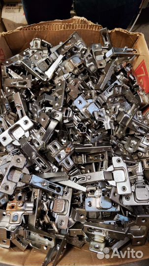 Петля мебельная