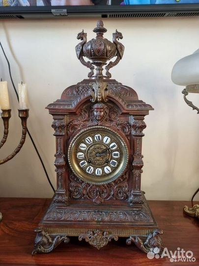 Часы каминные с боем,19 в. Мастер 