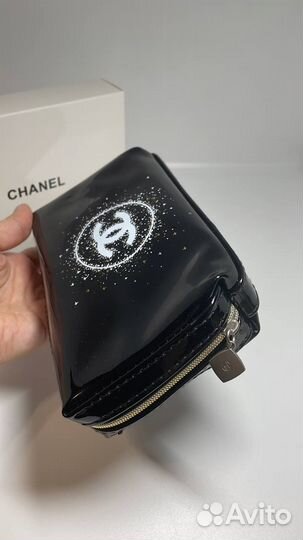 Chanel косметичка черная лаковая