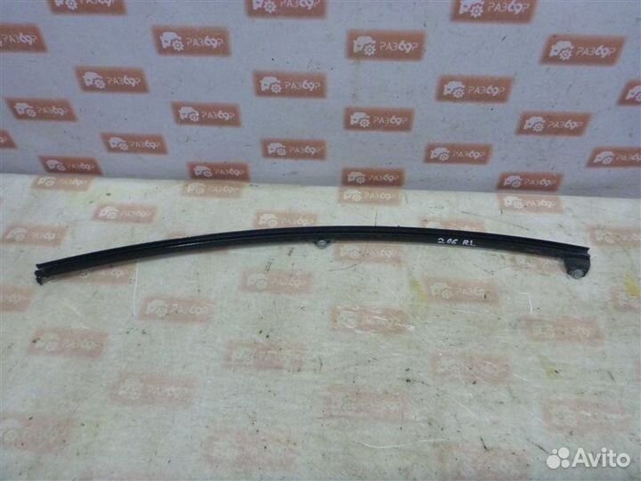 Направляющая стекла задняя левая Lexus Rx400H