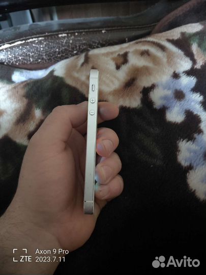 Телефон iPhone 5s