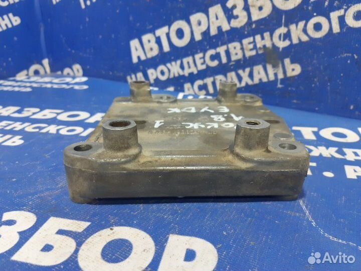 Кронштейн кондиционера Ford Focus 1 седан eydk