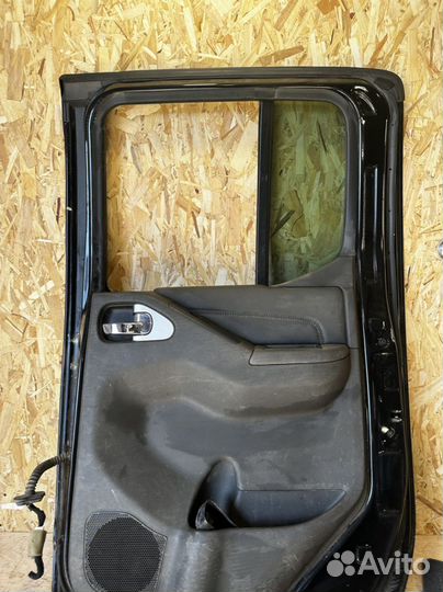 Дверь задняя правая Nissan Navara D40 2015
