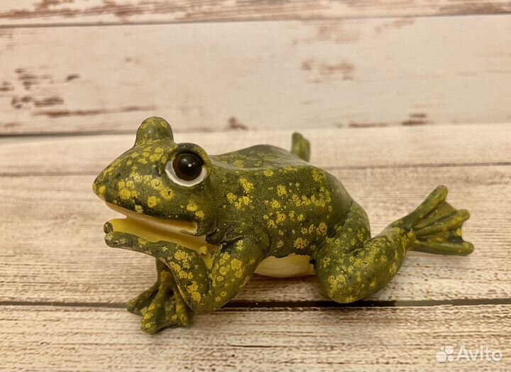 Фигурки тропических животных