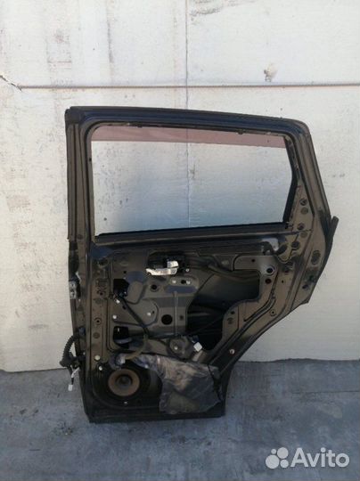 Дверь задняя правая Nissan Qashqai J10