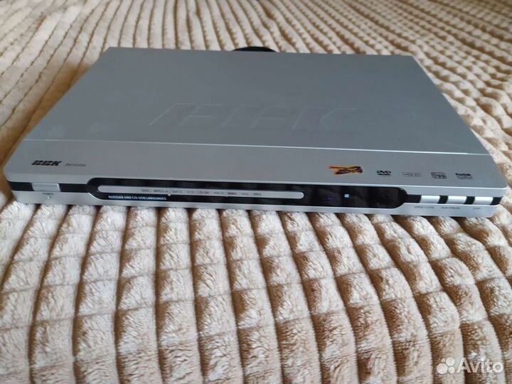 DVD плеер BBK DV310Si