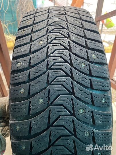 Michelin Latitude X-Ice North 215/60 R17