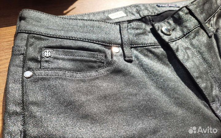 Джинсы Tommy Hilfiger
