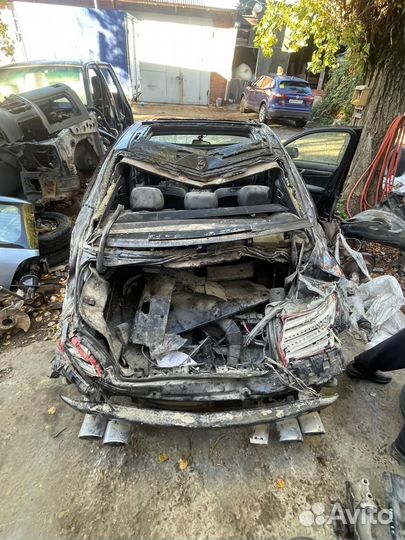 В разборе mercedes w204 AMG рестайл