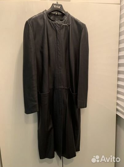 Плащ из натуральной кожи черный