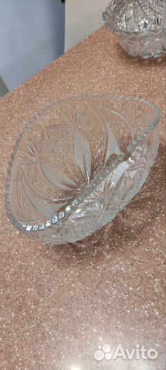 Хрусталь: конфетница и ваза для цветов