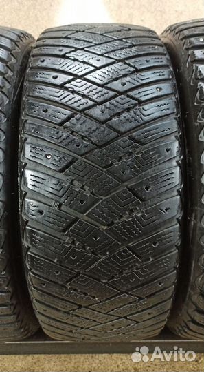 Goodyear Ultragrip Ice Arctic 215/55 R17 100Z