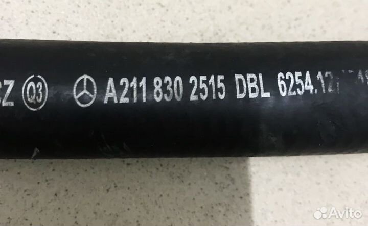 Патрубок системы охлаждения Mercedes W211/ 2004