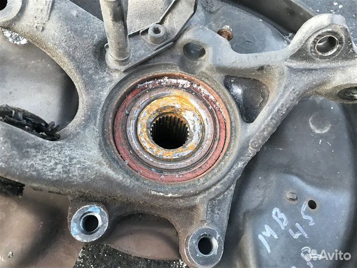 Ступица задняя правая Mercedes-Benz E-Class W210