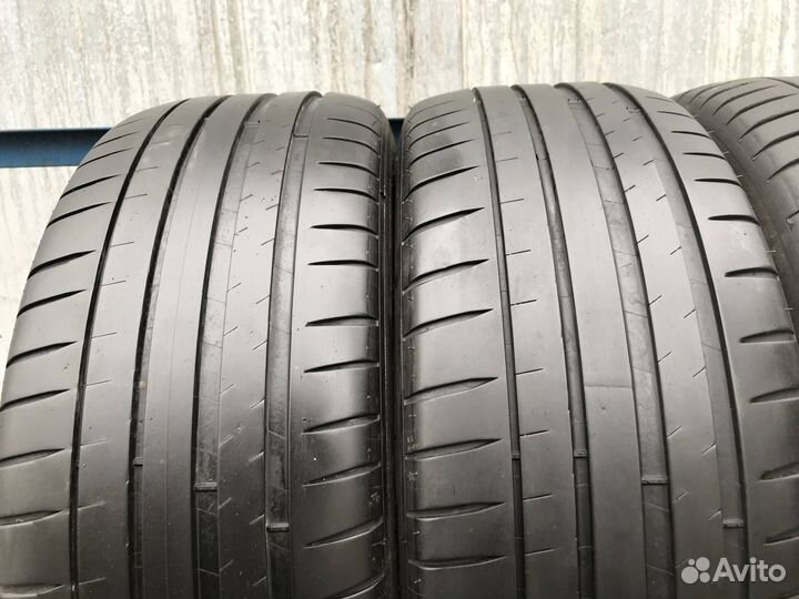 Michelin Pilot Sport 4 235/45 R19