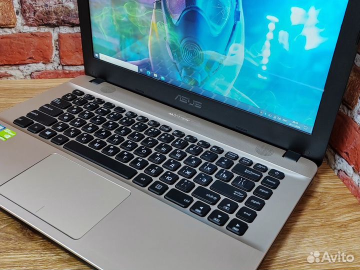 Asus 920MX SSD240 проц Core i5 Ноутбук Игровой