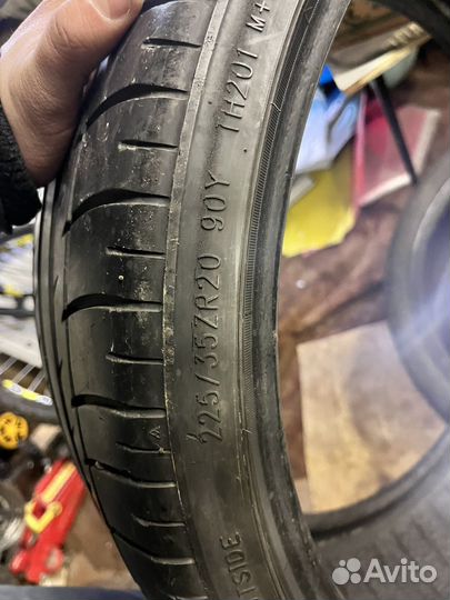 Triangle TH201 225/35 R20