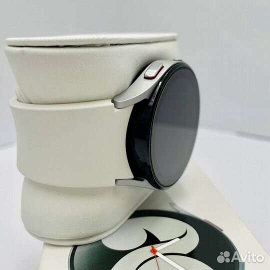 Смарт часы Samsung Galaxy Watch4 40mm серебро (SM