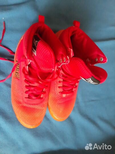Продаю боксерки Everlast