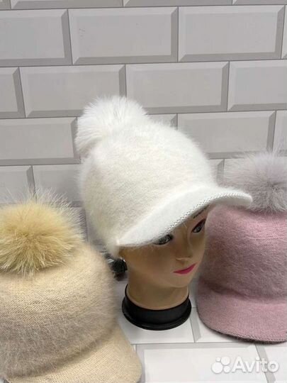 Головные уборы женские осень-зима