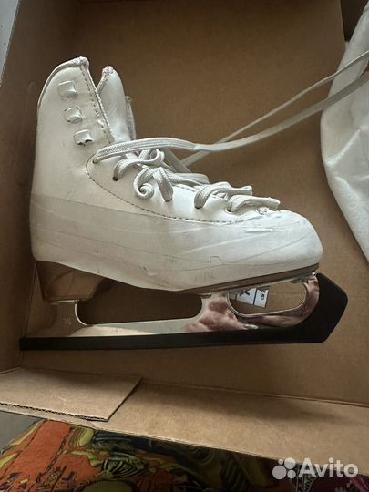 Фигурные коньки risport 220