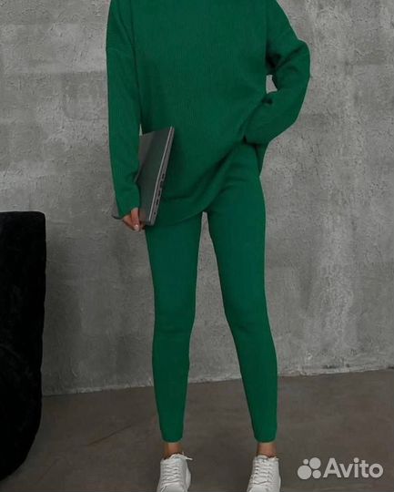 Костюм женский