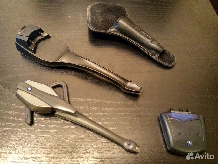 Первая в мире гарнитура Bluetooth Ericsson HBH-10