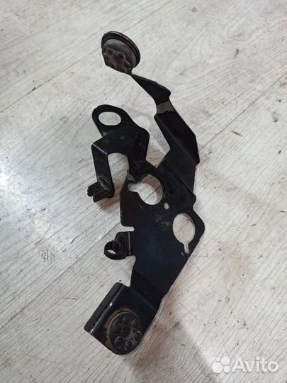Кронштейн крепление блока ABS абс Renault megane 3