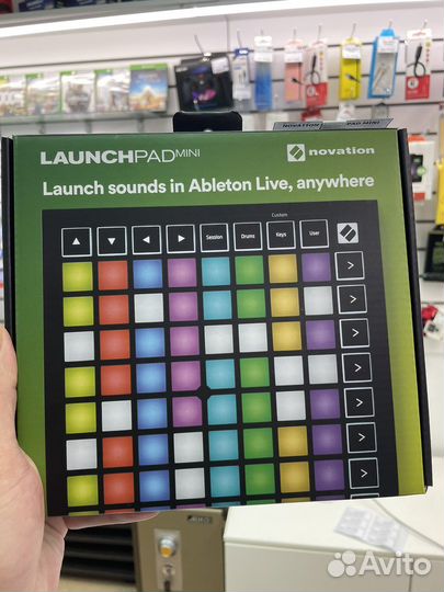 Midi контроллер Novation