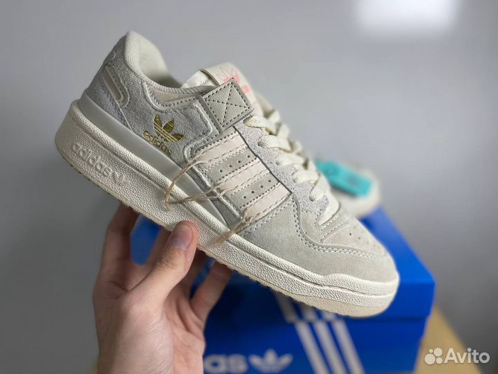 Adidas Forum 84