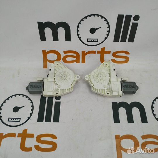 Моторчик стеклоподьемника задний Audi Q3 8U 2013