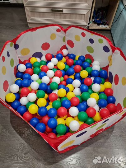 Бассейн с шариками