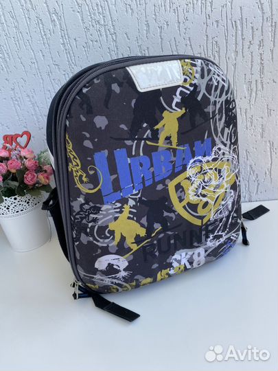 Рюкзак школьный
