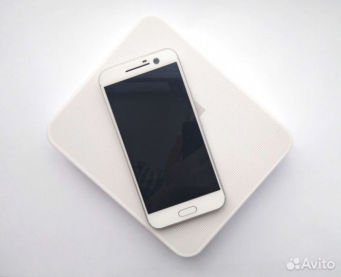 Смартфон HTC 10 белый (Silver/32gb)