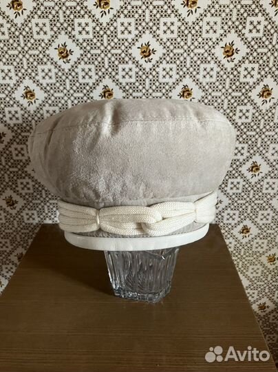 Женские шапки