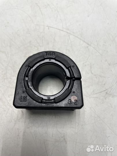 Втулка стабилизатора 51306T6BJ01 Honda