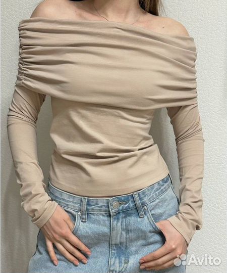 Лонгслив с открытыми плечами