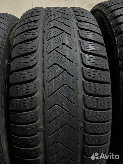 Pirelli Winter Sottozero 3 235/45 R19