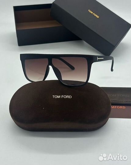 Солнцезащитные очки Tom Ford
