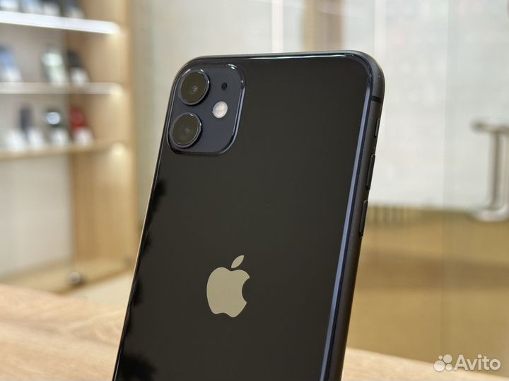 iPhone 11, 64 ГБ