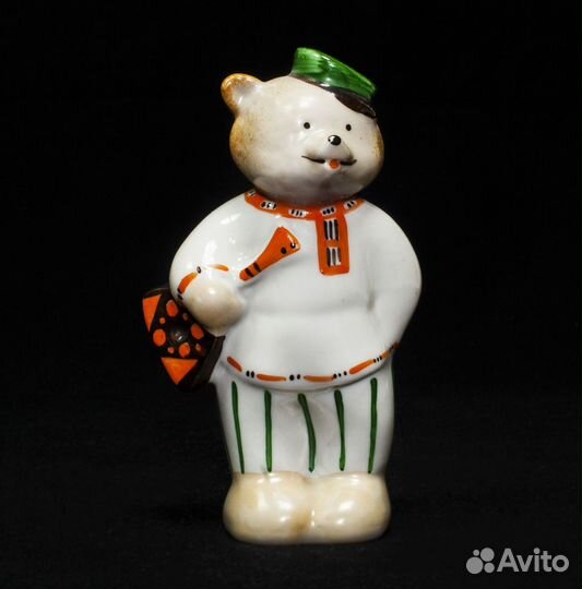 Статуэтка Мишка с балалайкой из серии Теремок