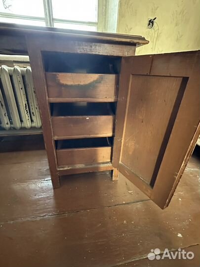 Письменный стол