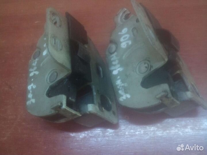 Замок двери задний правый верхний спринтер 906