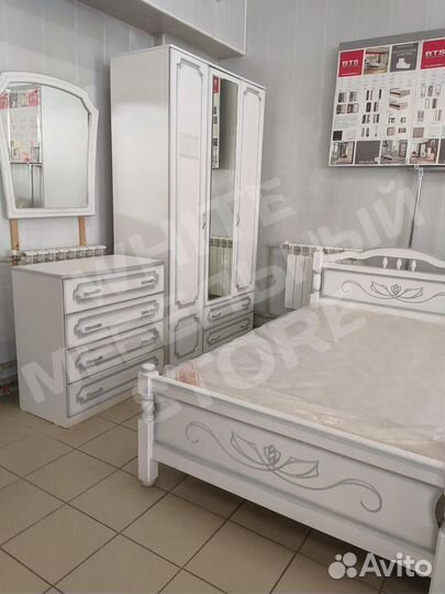 Спальный гарнитур