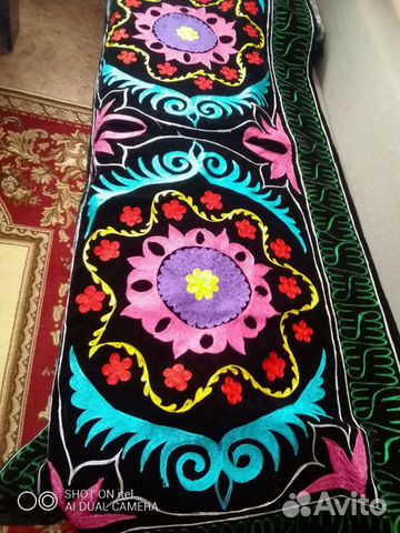 Узбекское сюзане (покрывало, скатерть, коврик)