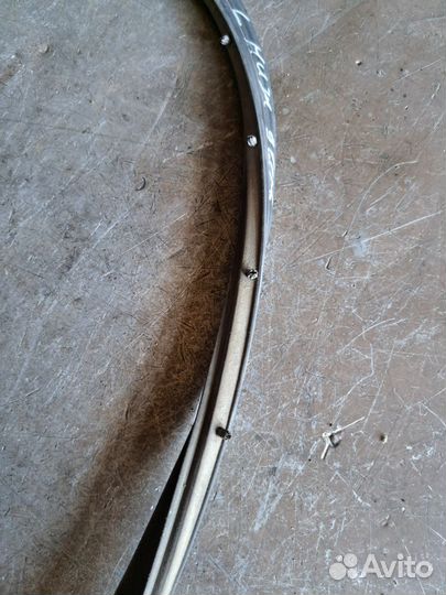 Уплотнитель двери задний левый BMW E60